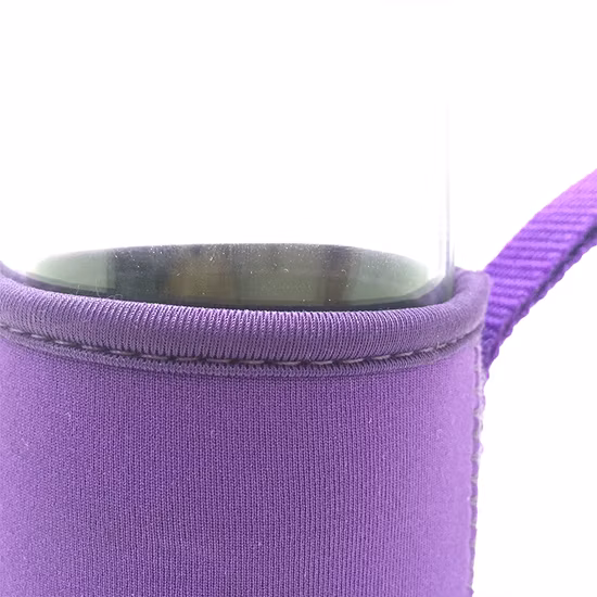 Manicotto refrigerante per bottiglia d'acqua in vetro isolato in neoprene personalizzato all'ingrosso